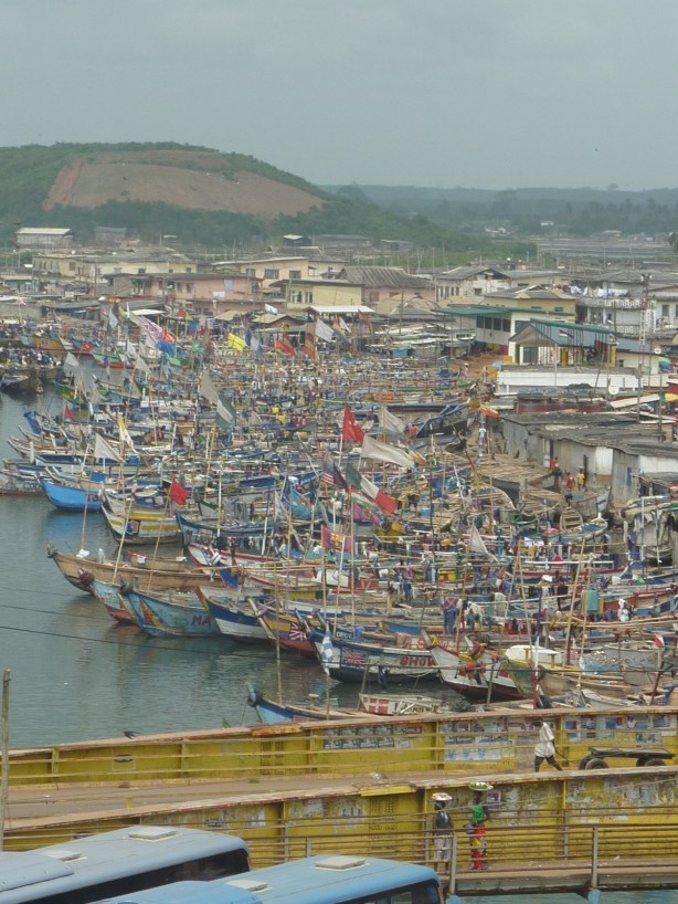 Bustling fishing harbour (Elmina, Ghana)